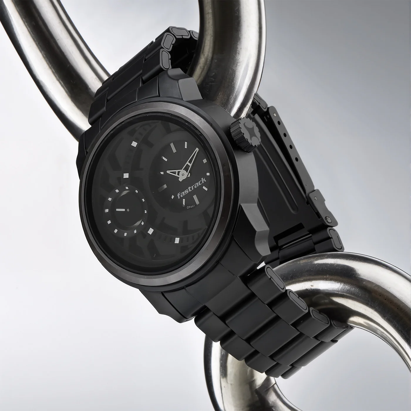 Fastrack Quartz Analog Black Dial Stainless Steel Strap Watch for Men - Image 3